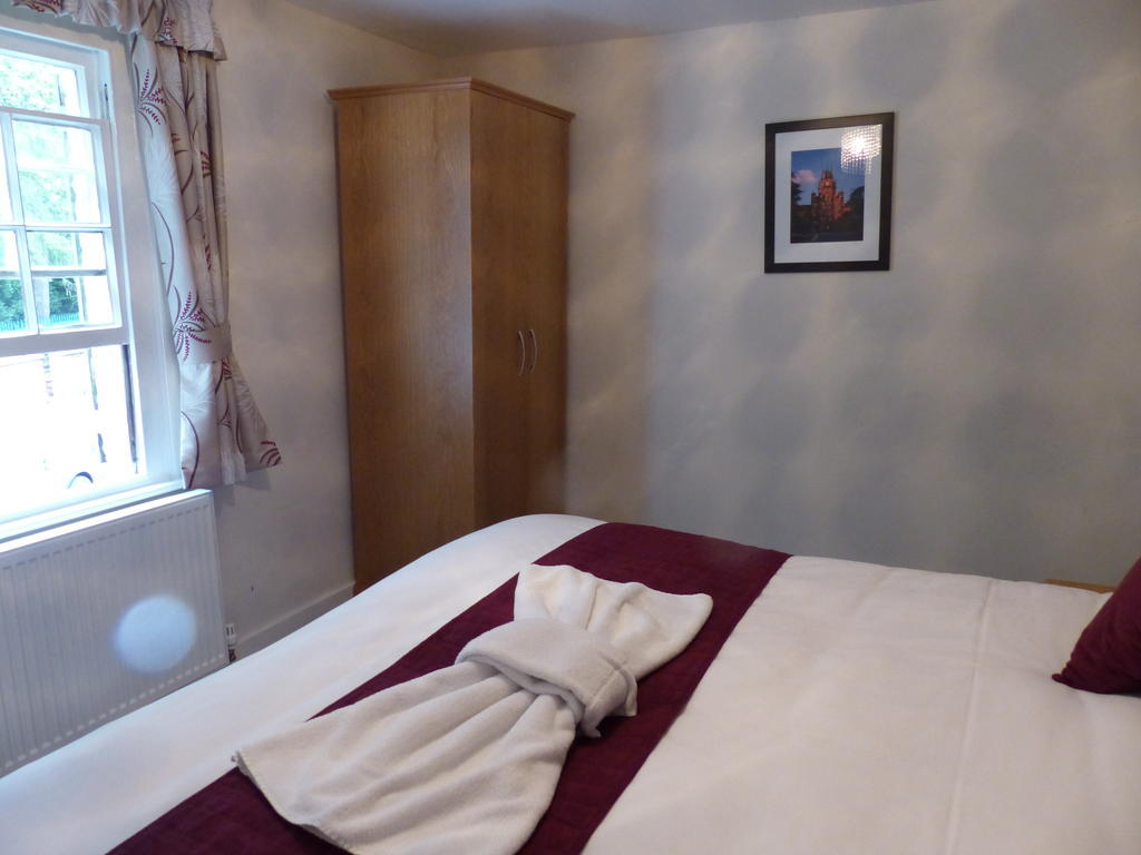 The Sun Inn Englefield Green Zimmer foto